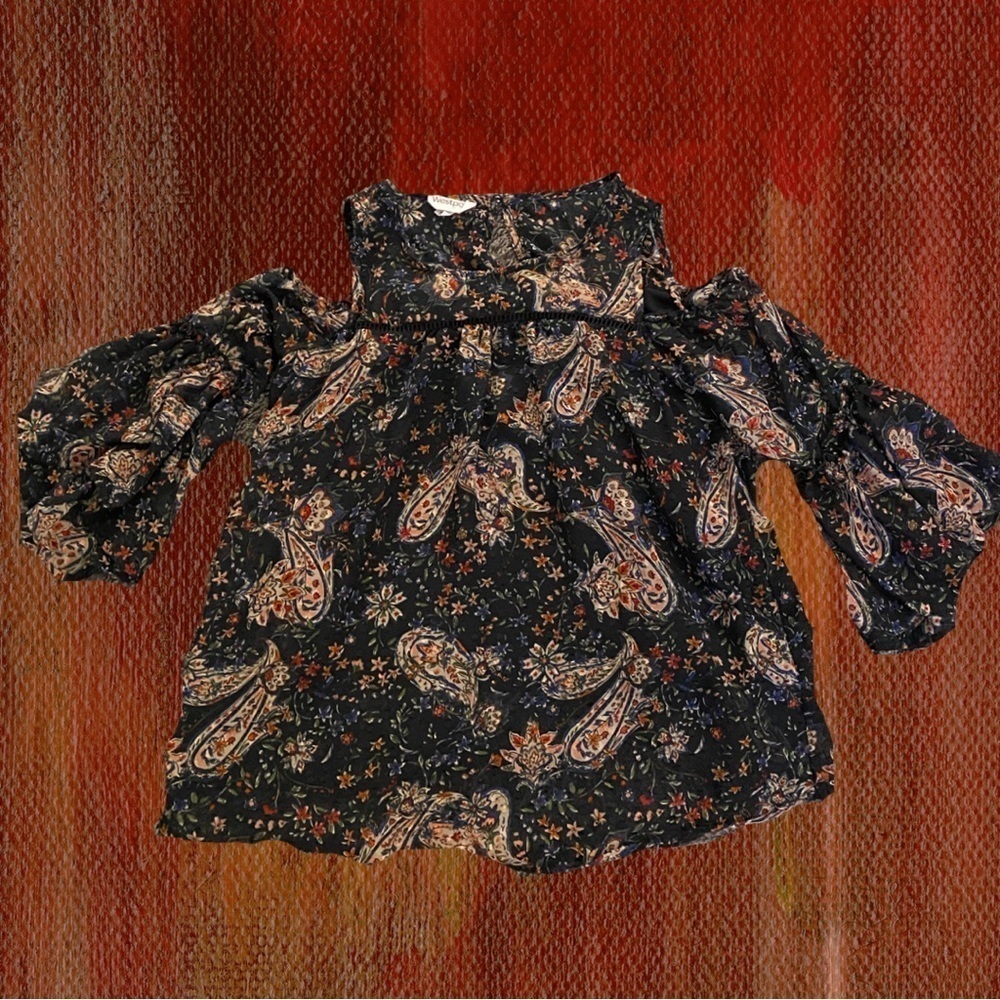 WESTPORT Women’s Peekaboo Sleeve Blouse